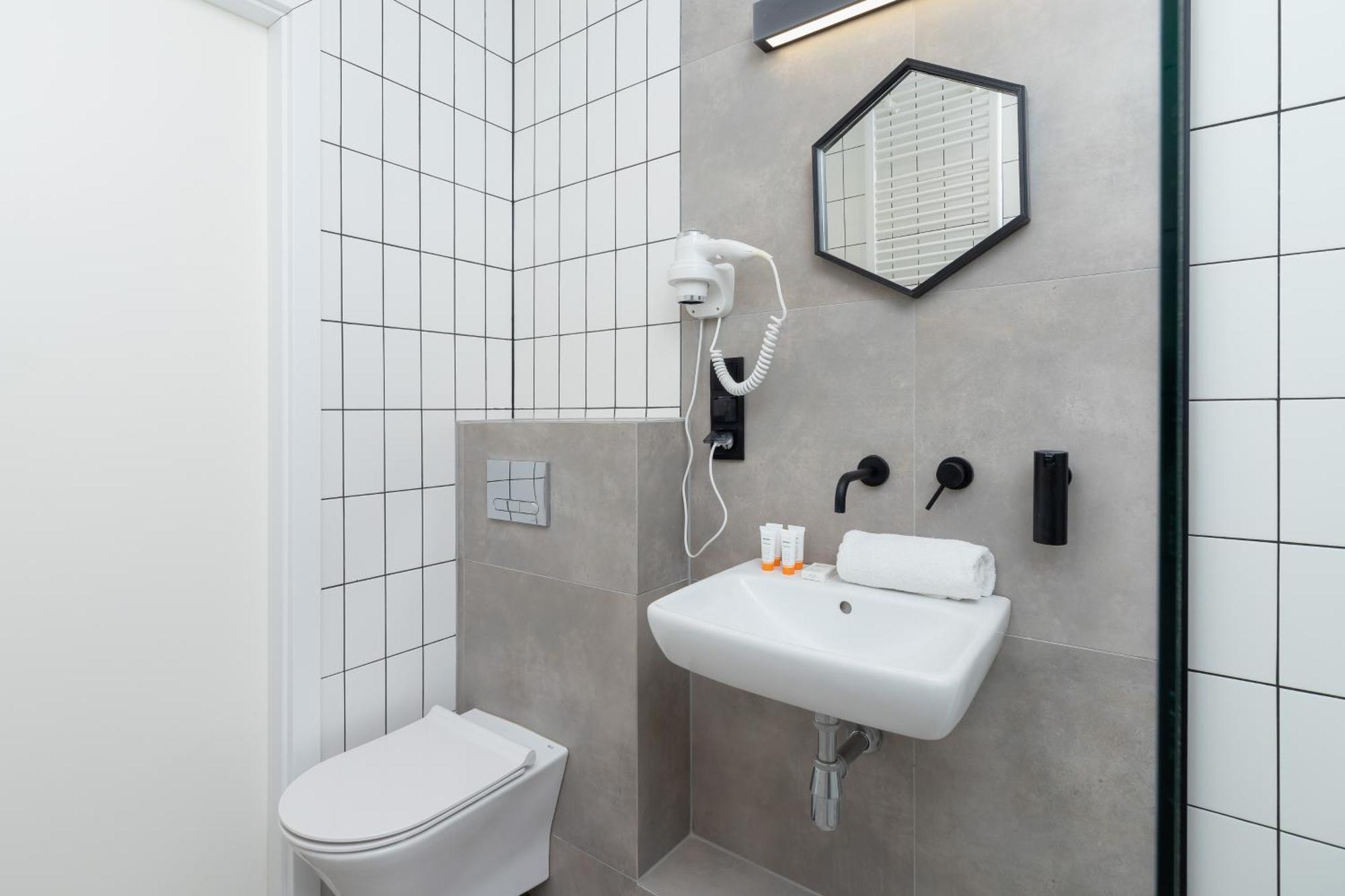 Cracow Miodowa 42 Elegant By Renters Apartament Kraków